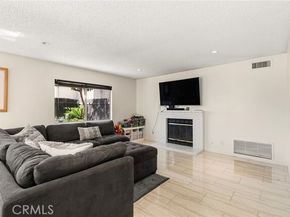 11545 Honeyglen, Pacoima (los Angeles) CA 91331