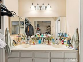 11545 Honeyglen, Pacoima (los Angeles) CA 91331