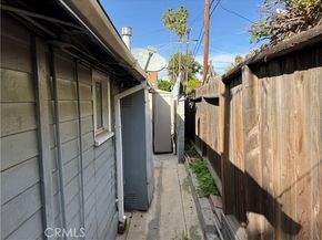 5650 Denny, North Hollywood (los Angeles) CA 91601