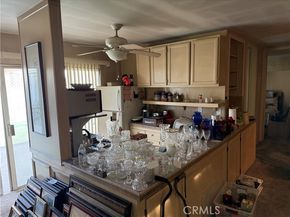 5650 Denny, North Hollywood (los Angeles) CA 91601