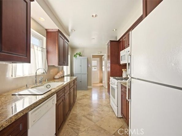 224 E La Deney, Ontario CA 91764