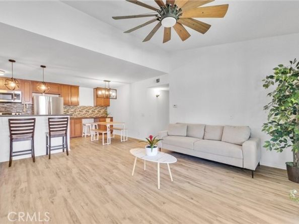 23276 Orange Avenue 8, Lake Forest (el Toro) CA 92630