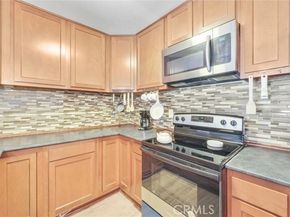 23276 Orange Avenue 8, Lake Forest (el Toro) CA 92630