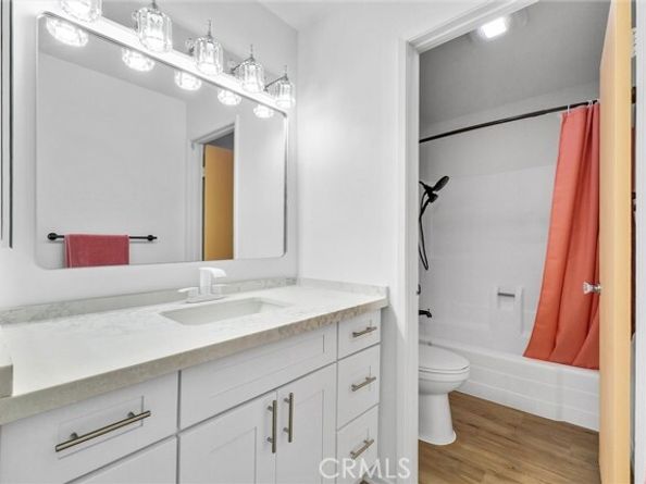 23276 Orange Avenue 8, Lake Forest (el Toro) CA 92630