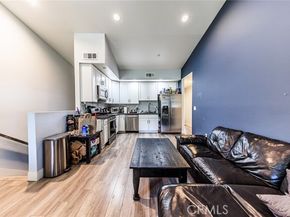 5743 Case, North Hollywood (los Angeles) CA 91601