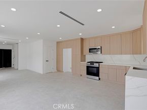8330 Outland View Drive, Sun Valley (los Angeles) CA 91352