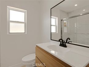 8330 Outland View Drive, Sun Valley (los Angeles) CA 91352