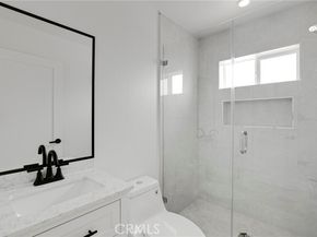 8330 Outland View Drive, Sun Valley (los Angeles) CA 91352