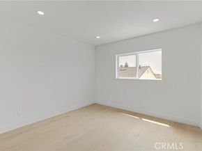 8330 Outland View Drive, Sun Valley (los Angeles) CA 91352