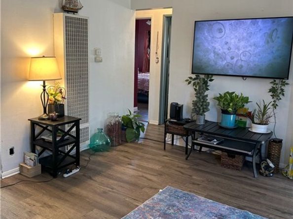 1233 West 33rd Street, Long Beach CA 90810