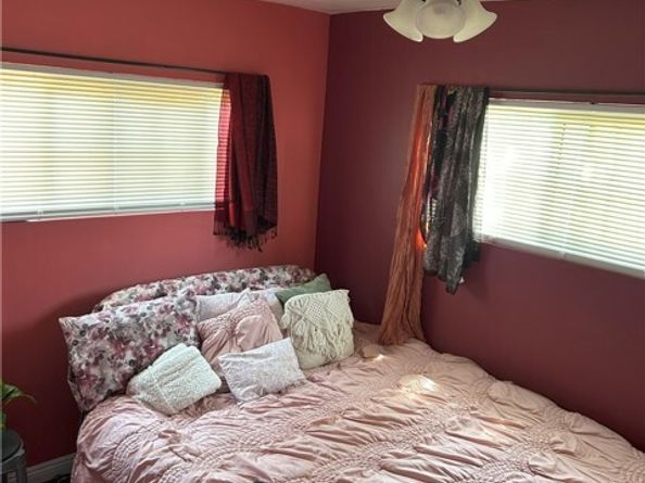 1233 West 33rd Street, Long Beach CA 90810