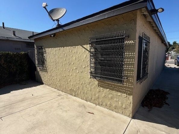836 W Cedar, Compton CA 90220