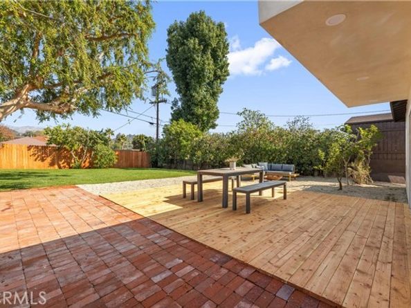 1179 Kipling, Los Angeles CA 90041