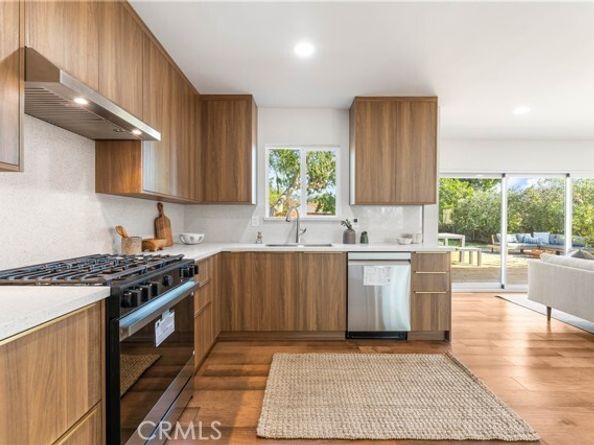 1179 Kipling, Los Angeles CA 90041