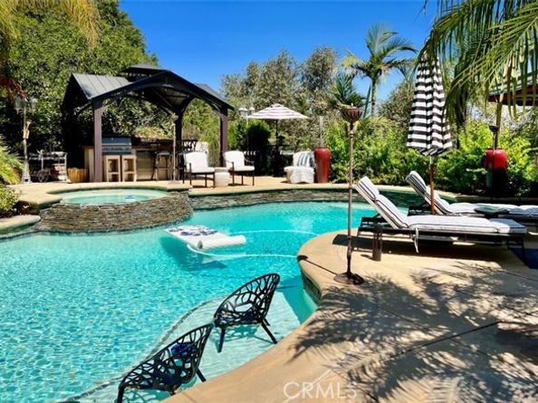 32 Franciscan, Pomona CA 91766