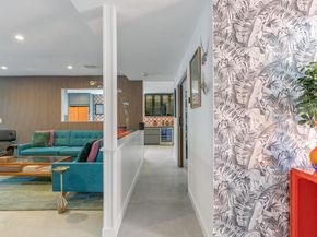 7820 Ampere Avenue, North Hollywood (los Angeles) CA 91605