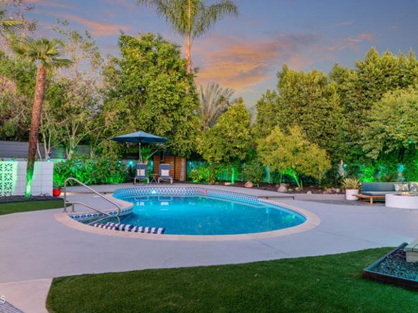 7820 Ampere Avenue, North Hollywood (los Angeles) CA 91605