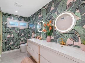 7820 Ampere Avenue, North Hollywood (los Angeles) CA 91605