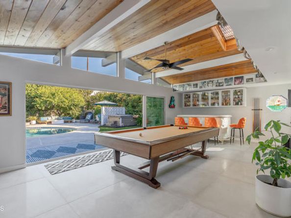 7820 Ampere Avenue, North Hollywood (los Angeles) CA 91605
