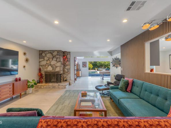 7820 Ampere Avenue, North Hollywood (los Angeles) CA 91605