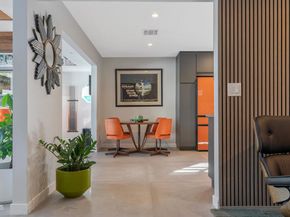 7820 Ampere Avenue, North Hollywood (los Angeles) CA 91605