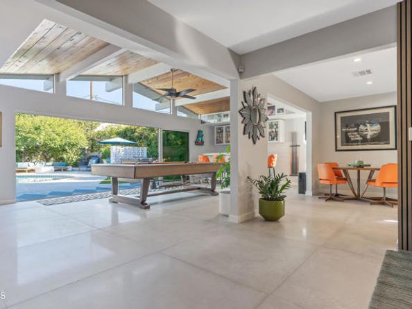 7820 Ampere Avenue, North Hollywood (los Angeles) CA 91605