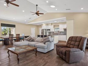 10755 Wheatland Avenue, Sunland (los Angeles) CA 91040