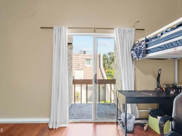 18360 Collins Street L, Tarzana (los Angeles) CA 91356