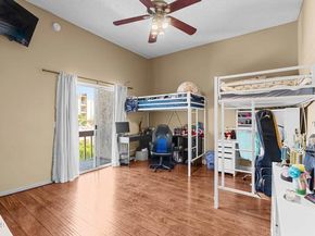 18360 Collins Street L, Tarzana (los Angeles) CA 91356