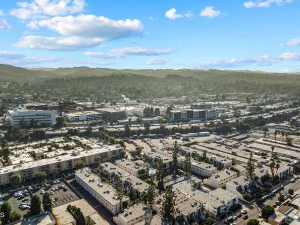 18360 Collins Street L, Tarzana (los Angeles) CA 91356