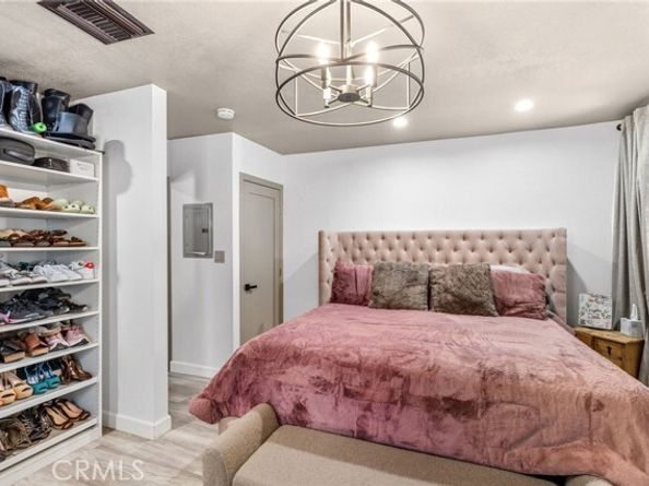 355 S 3rd Avenue, Upland CA 91786