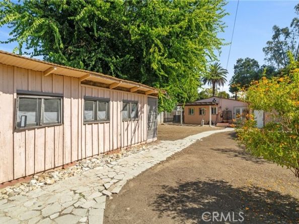 355 S 3rd Avenue, Upland CA 91786