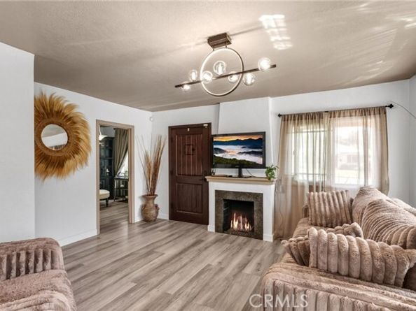 355 S 3rd Avenue, Upland CA 91786