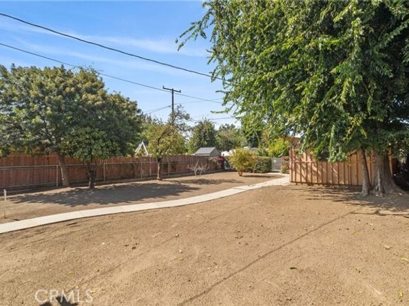 355 S 3rd Avenue, Upland CA 91786