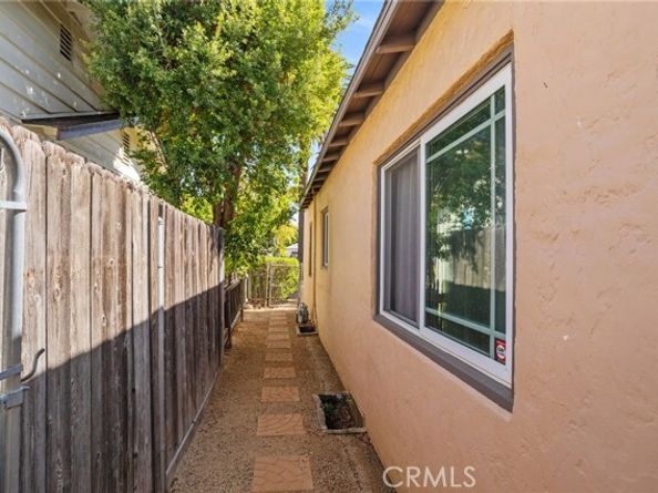 355 S 3rd Avenue, Upland CA 91786