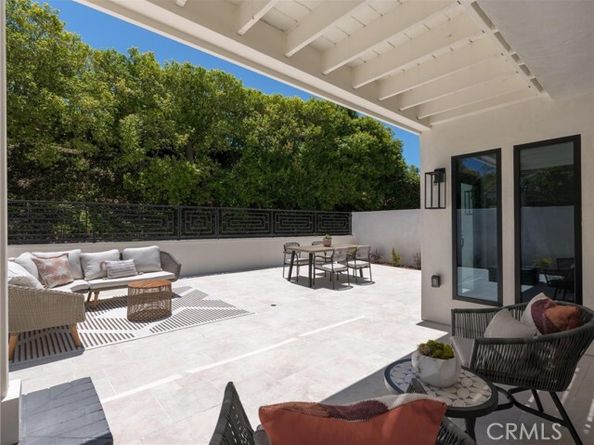 24 White Water Drive, Corona Del Mar (newport Beach) CA 92625