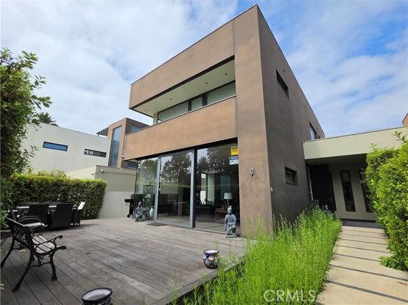 9 Temple, Long Beach CA 90803
