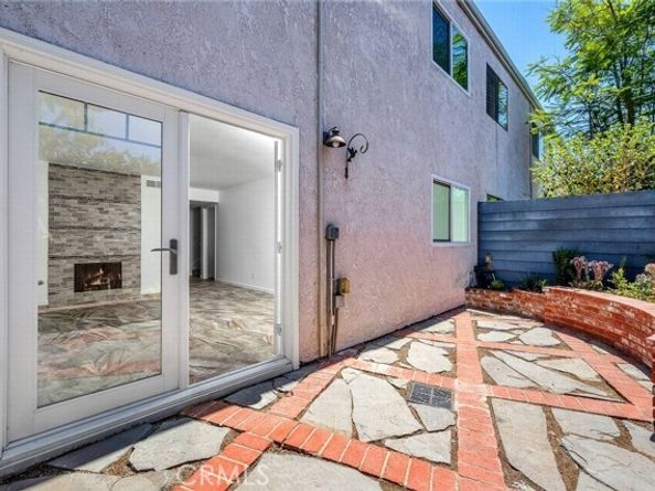 21333 Lassen Street 6H, Chatsworth (los Angeles) CA 91311