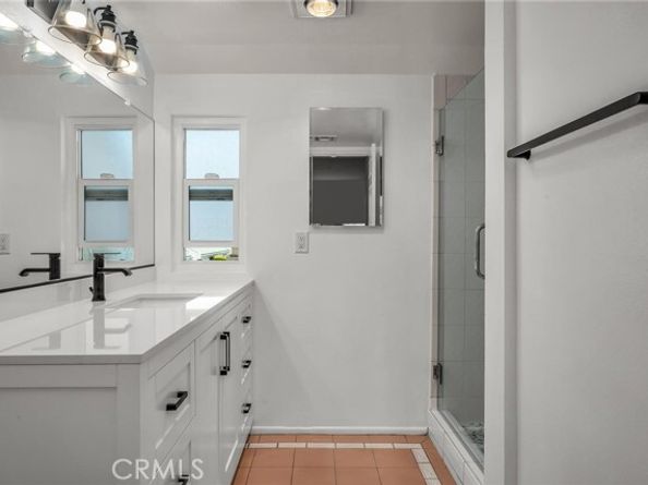 21333 Lassen Street 6H, Chatsworth (los Angeles) CA 91311