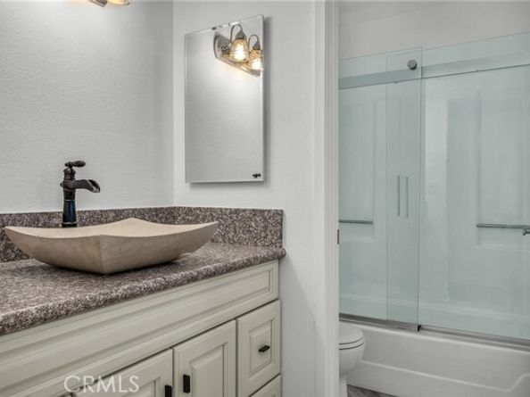 21333 Lassen Street 6H, Chatsworth (los Angeles) CA 91311