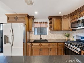 9635 Sepulveda Boulevard 1, North Hills (los Angeles) CA 91343