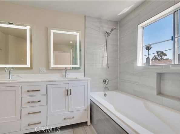 19017 Gault Street 103, Reseda (los Angeles) CA 91335