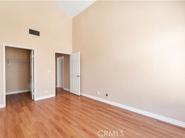 19017 Gault Street 103, Reseda (los Angeles) CA 91335