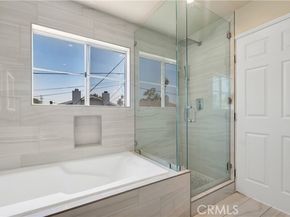 19017 Gault Street 103, Reseda (los Angeles) CA 91335