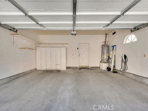 19017 Gault Street 103, Reseda (los Angeles) CA 91335