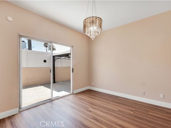 19017 Gault Street 103, Reseda (los Angeles) CA 91335