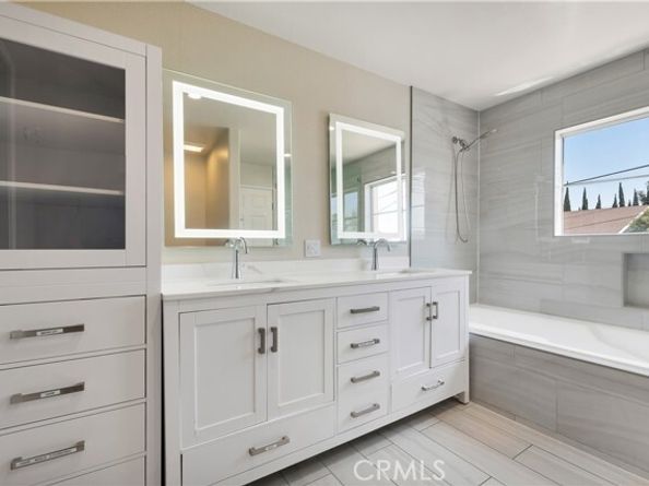 19017 Gault Street 103, Reseda (los Angeles) CA 91335