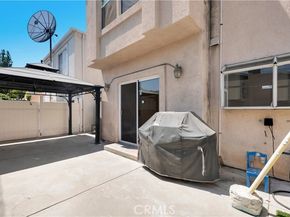 19017 Gault Street 103, Reseda (los Angeles) CA 91335