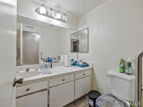 7800 Winnetka Avenue, Winnetka (los Angeles) CA 91306