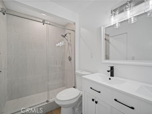 7848 Chastain Avenue, Reseda (los Angeles) CA 91335